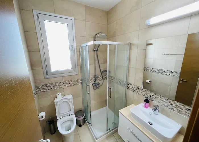 Rose Gardens Cozy Villa Pafos