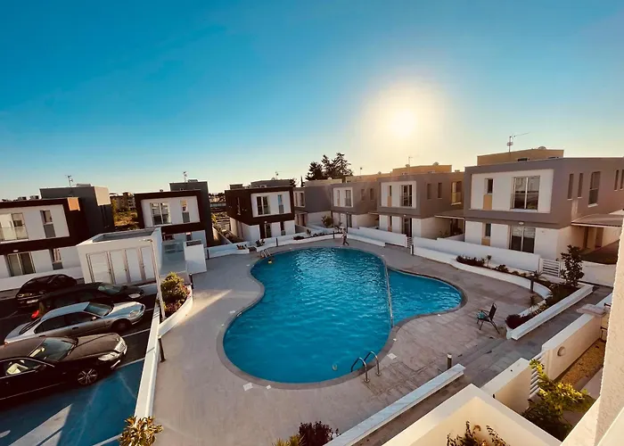 Rose Gardens Cozy Vila *