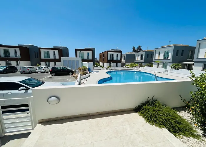 Vila Rose Gardens Cozy Paphos